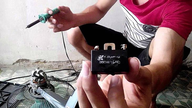 Tụ điện trong quạt là gì ? Nguyên nhân, cách khắc phục quạt bị hỏng tụ