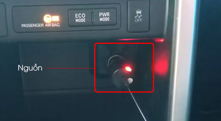 Cách lắp đặt camera hành trình trên ô tô